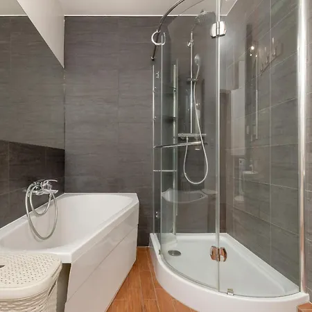 Baltic & Forest With Parking By Renters Apartament *